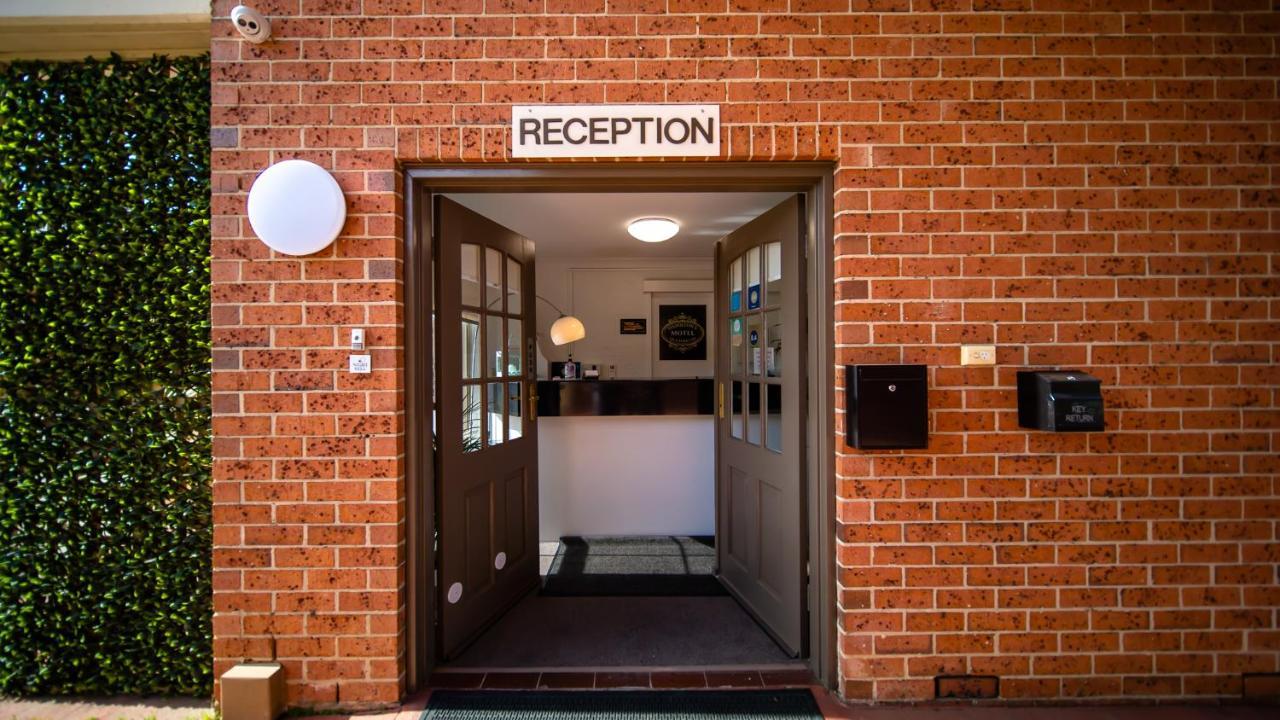 Hamilton'S Queanbeyan Motel Exterior foto