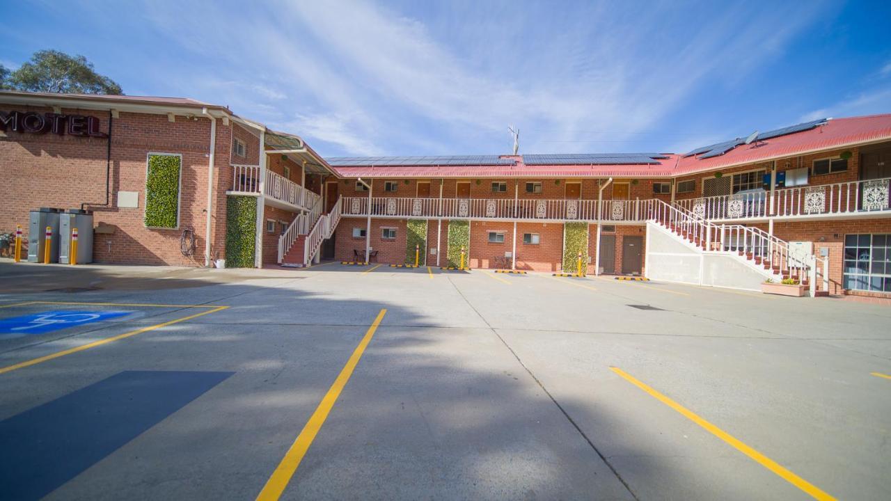 Hamilton'S Queanbeyan Motel Exterior foto